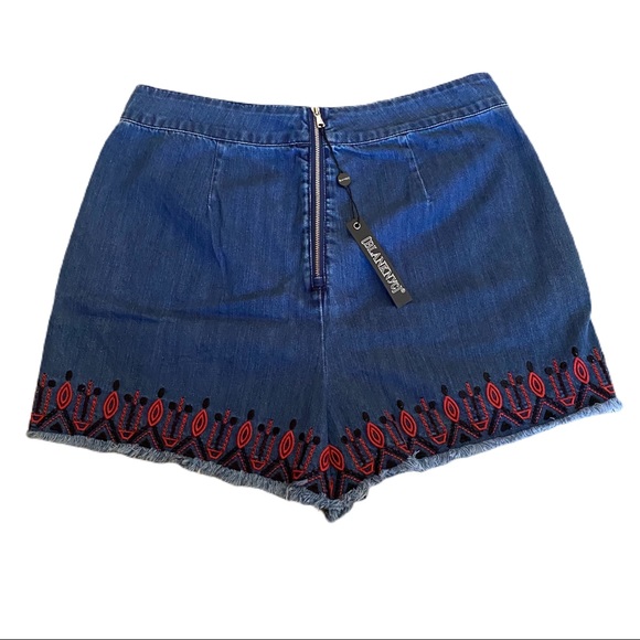 Blank NYC ‘Wild Ones’ Embroidered Denim Shorts Sz 31 NWT - Picture 4 of 7